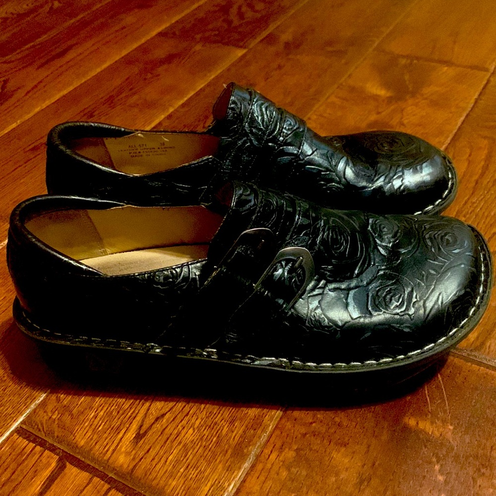 Alegria Comfort Shoes - Leather - Black Rose Embossed Women’s Size 38